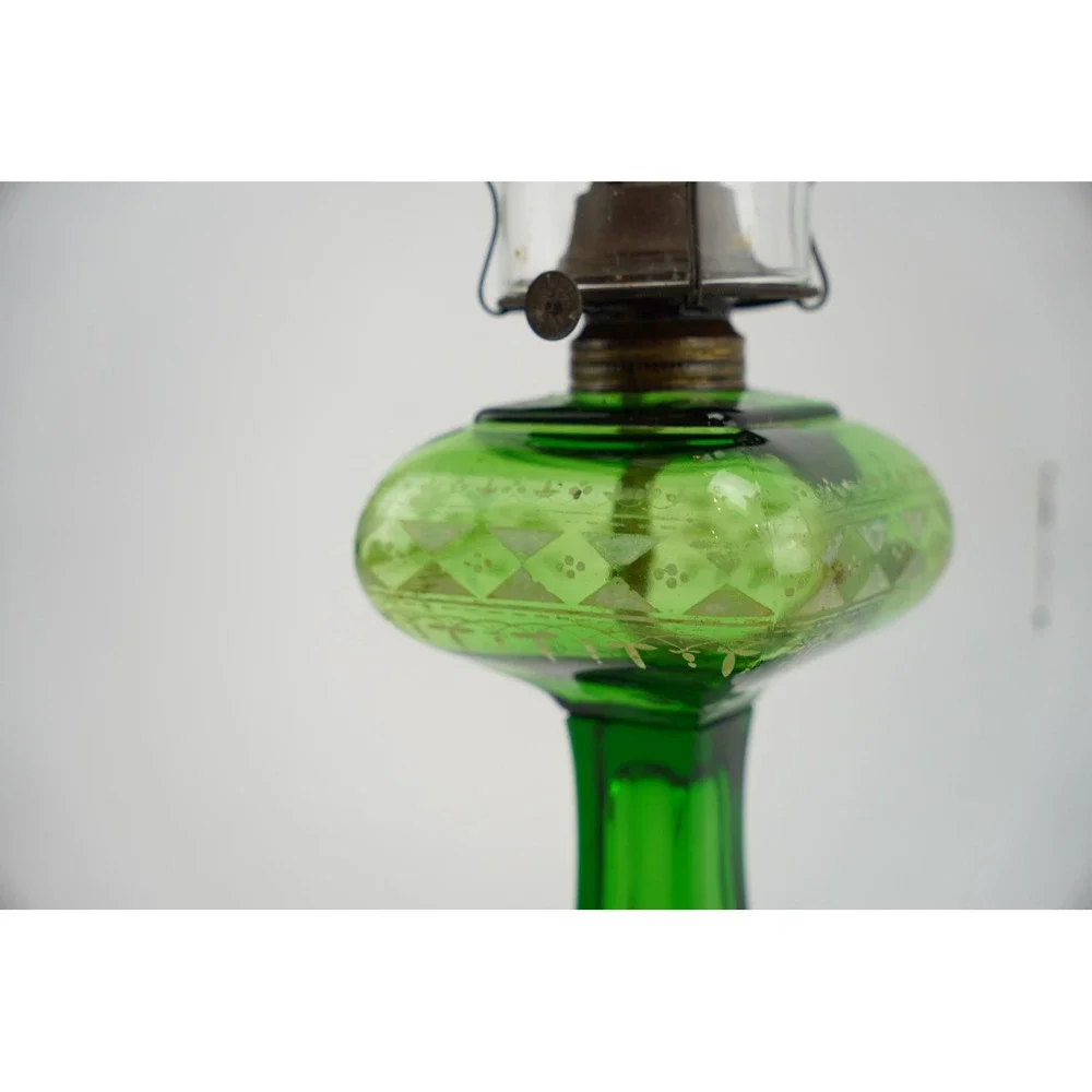 P&A‎ MFG Waterbury CONN Vintage Green Glass Oil Hurricane Kerosene Lamp Embossed